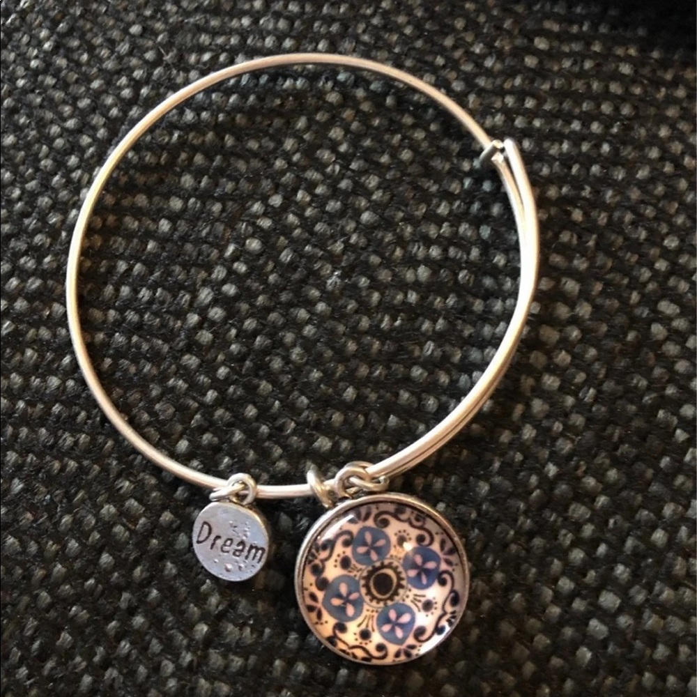 Dream bracelet